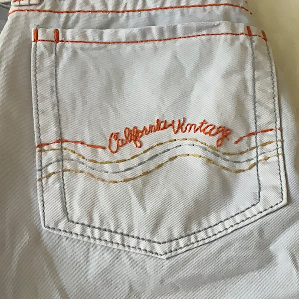 California Vintage Blue Jeans Size 30 Inseam 34” Slightly Distressed. - Picture 11 of 11